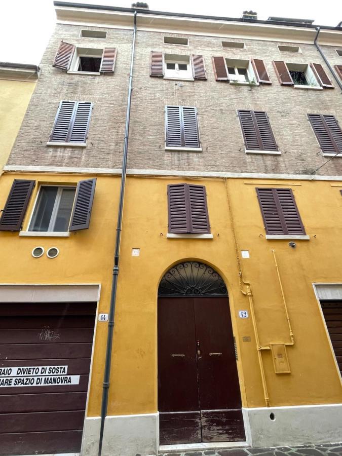 Maison Vert Appartamento In Centro Storico A Модена Экстерьер фото