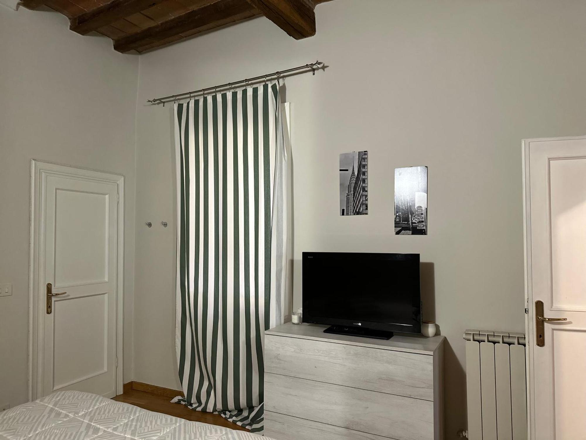 Maison Vert Appartamento In Centro Storico A Модена Экстерьер фото